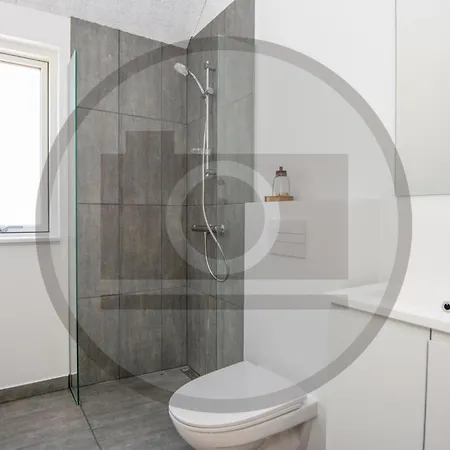 Дом отдыха Amazing In With Wifi